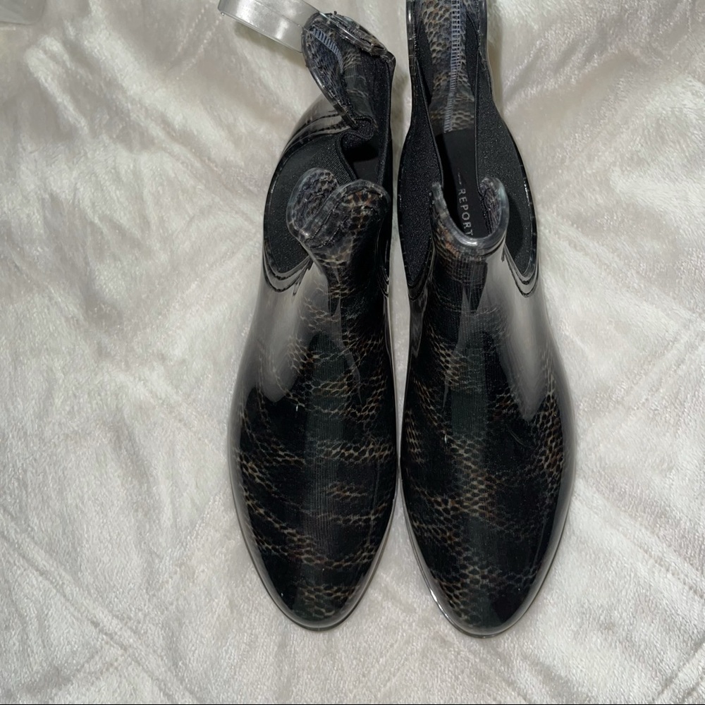 Python Pattern Rain Booties Size 9 - image 1